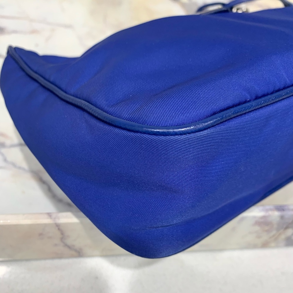 ❌SOLD❌Authentic Prada Re-edition 2005 Small Nylon Bag. - Picture 9 of 13